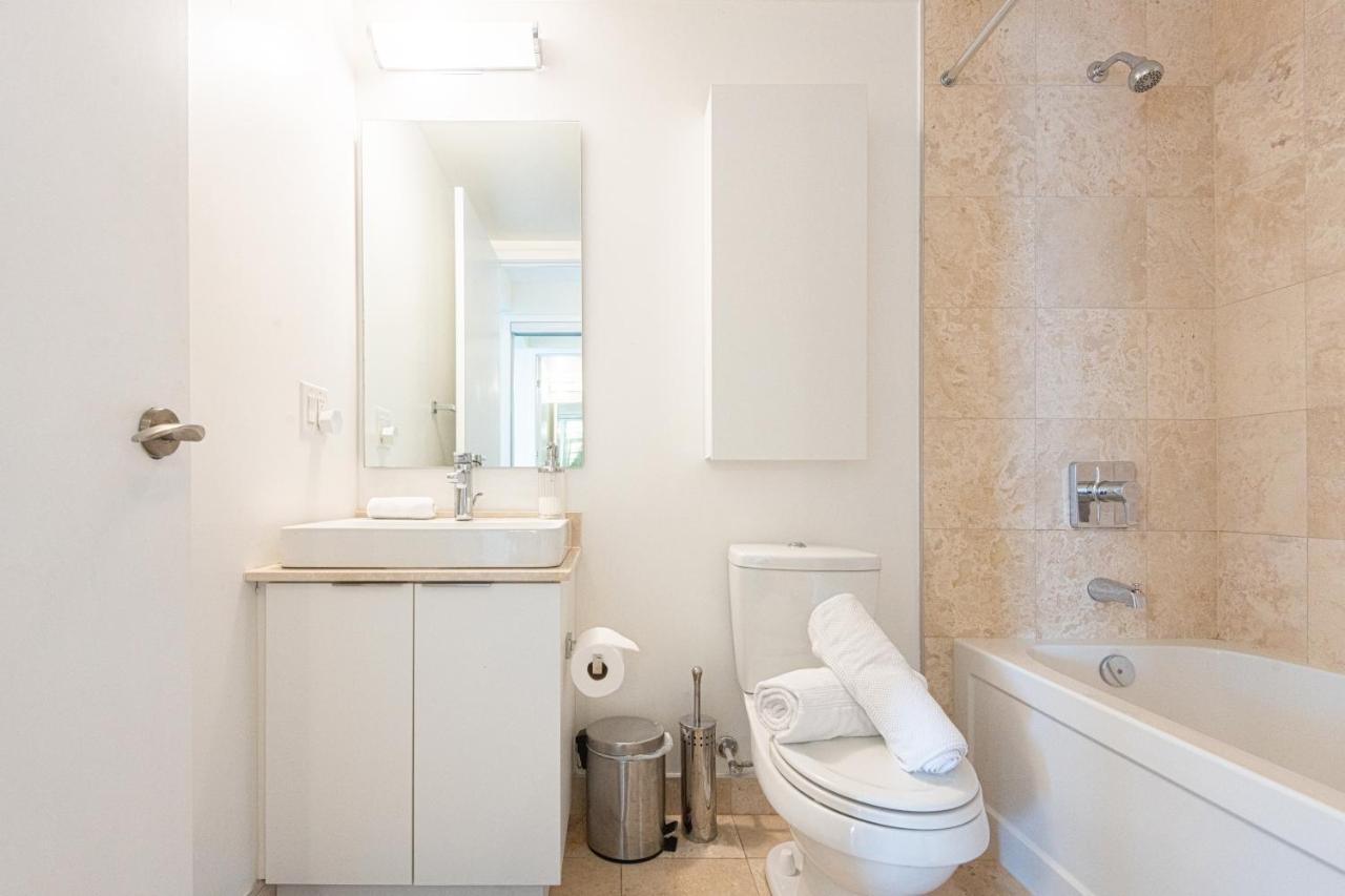 Beautiful Luxurious Modern Condo With Breathtaking Views Toronto Buitenkant foto